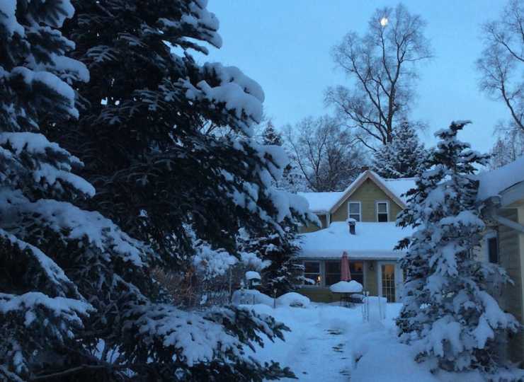 Få hjælp fra en handyman til at ordne huset indvendigt om vinteren